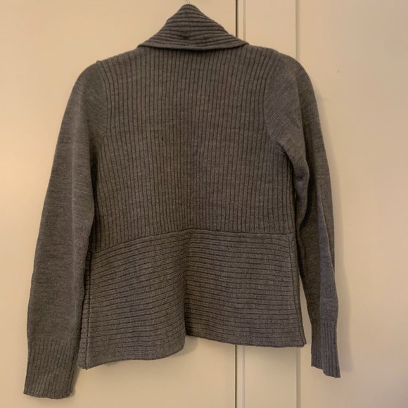 NWOT Gray Open Front Long Sleeve Medium Cardigan - Picture 2 of 3